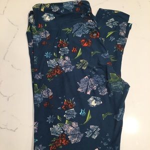 TC blue leggings glass roses.